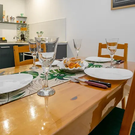 Apartman Sixtwelve *